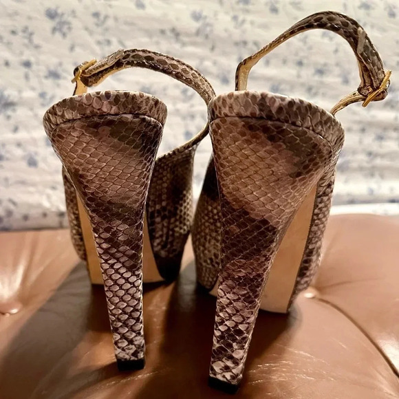 Stuart Weitzman Snake Skin Peep Toe Platform Heels Size 8.5 - Picture 5 of 9